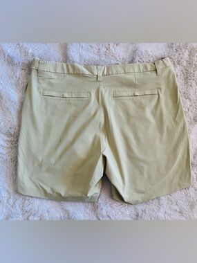 Lululemon Commission Classic-Fit Short 7" *Warpstreme  Size: 36